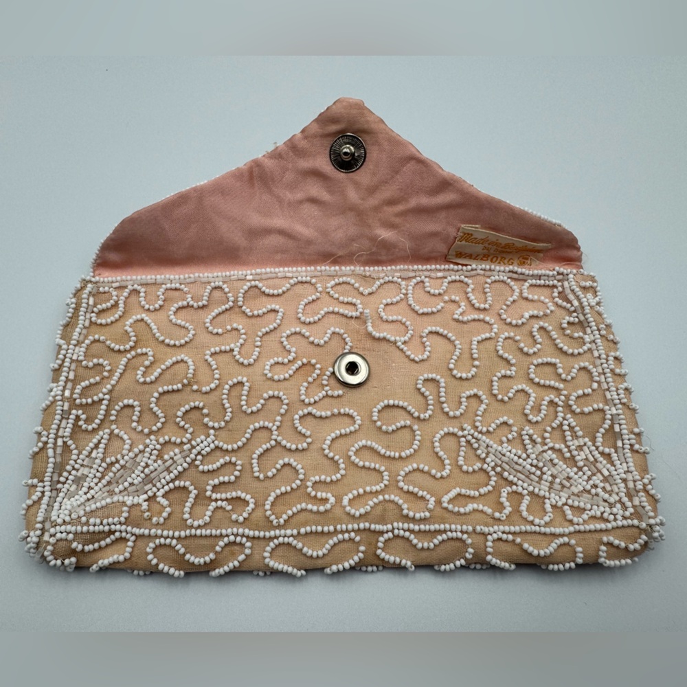 Vintage 1950’s Walborg Hand-beaded Clutch from Belgium - Picture 3 of 10